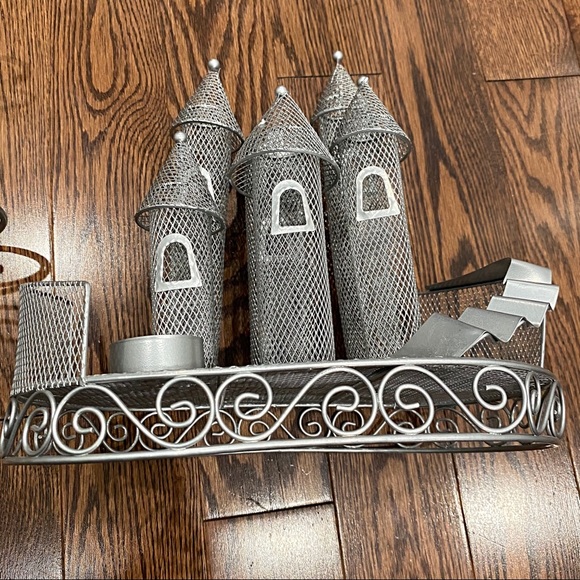 🚫SOLD🚫 {Disney} 2-Pc Tea Light Chariot, Castle - Picture 3 of 6